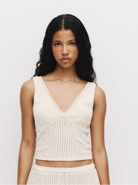 Pull&Bear Cream Ribbed V‑Neck Tank Top